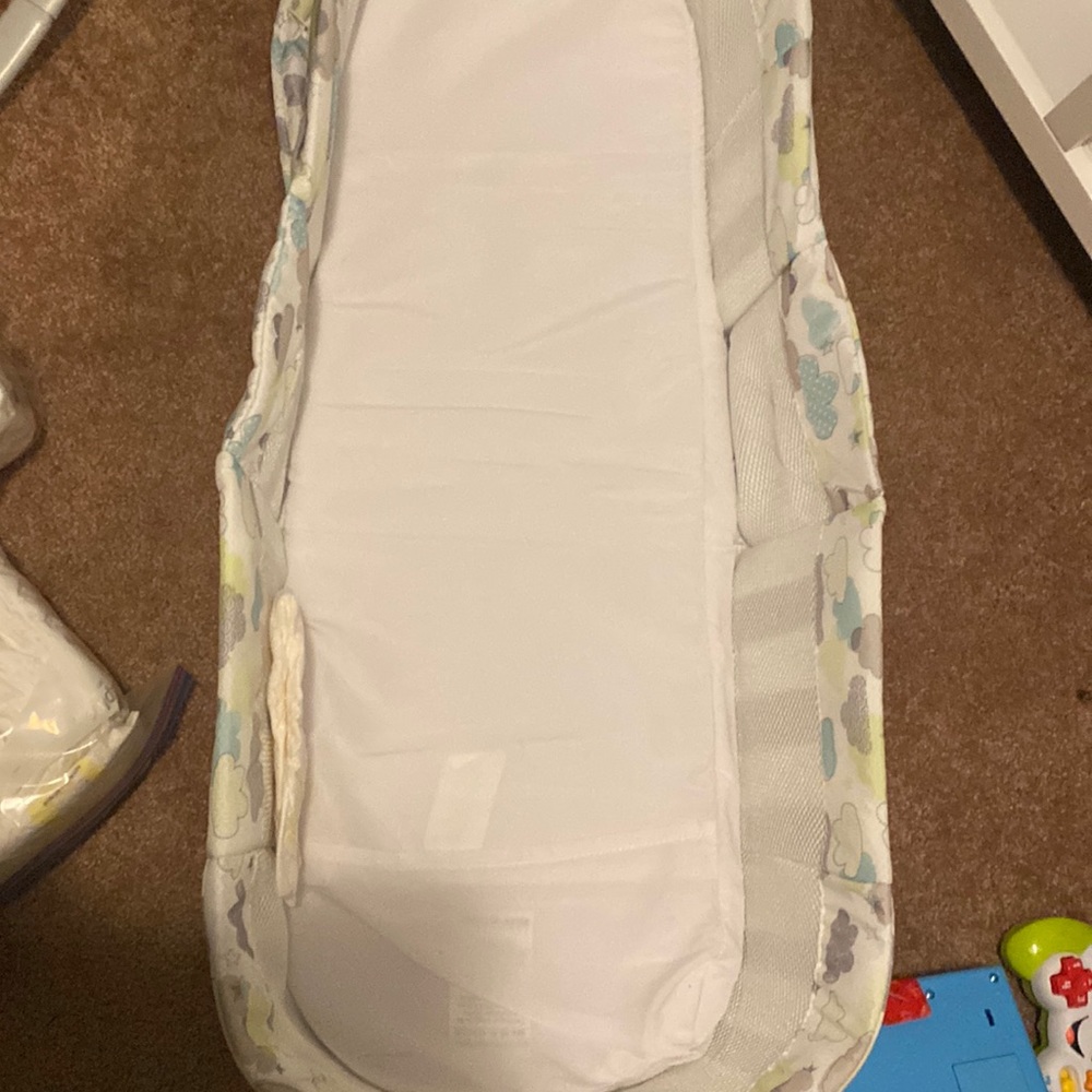 Portable bassinet